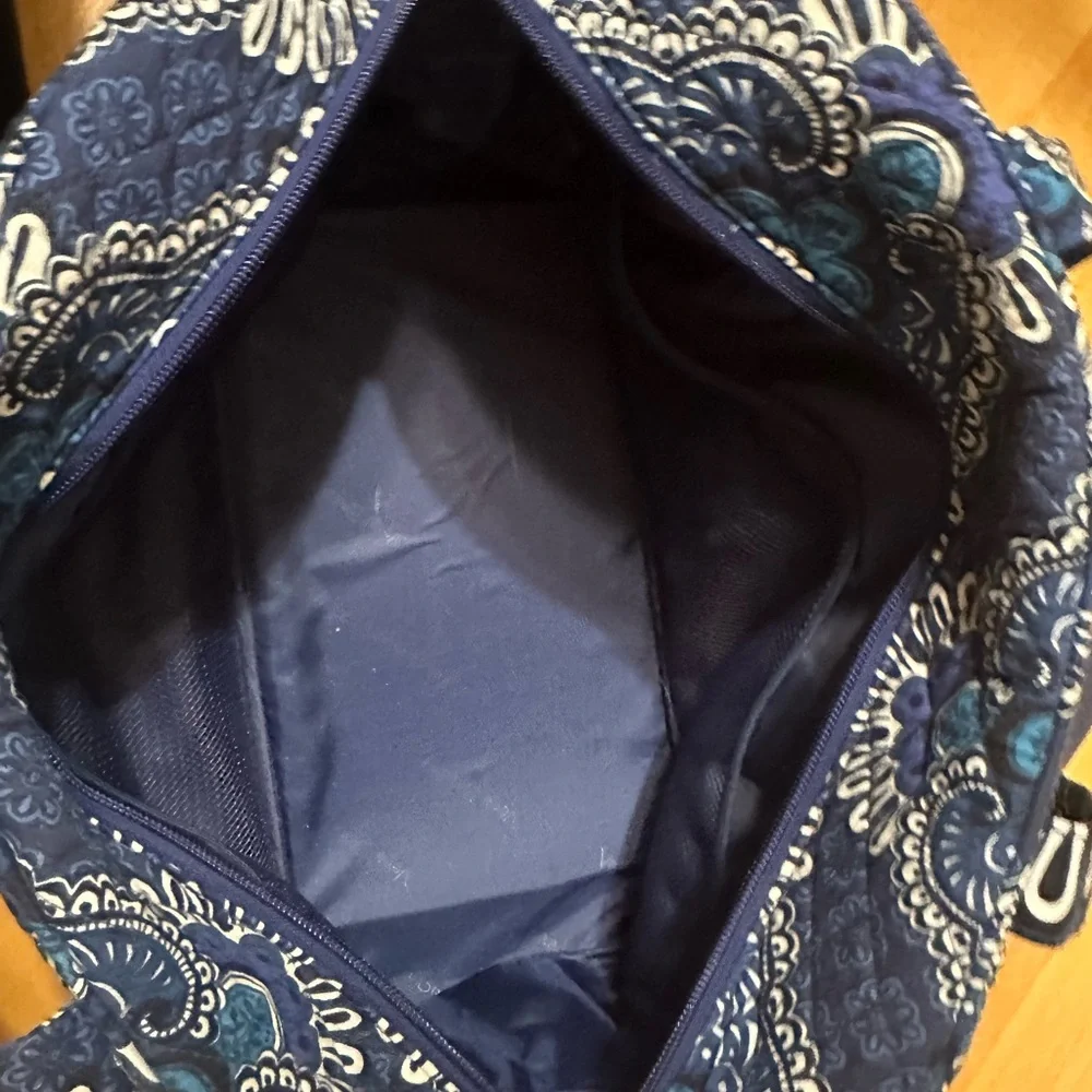 Vera Bradley Blue Floral Women's Travel  Bag - Picture 3 of 4